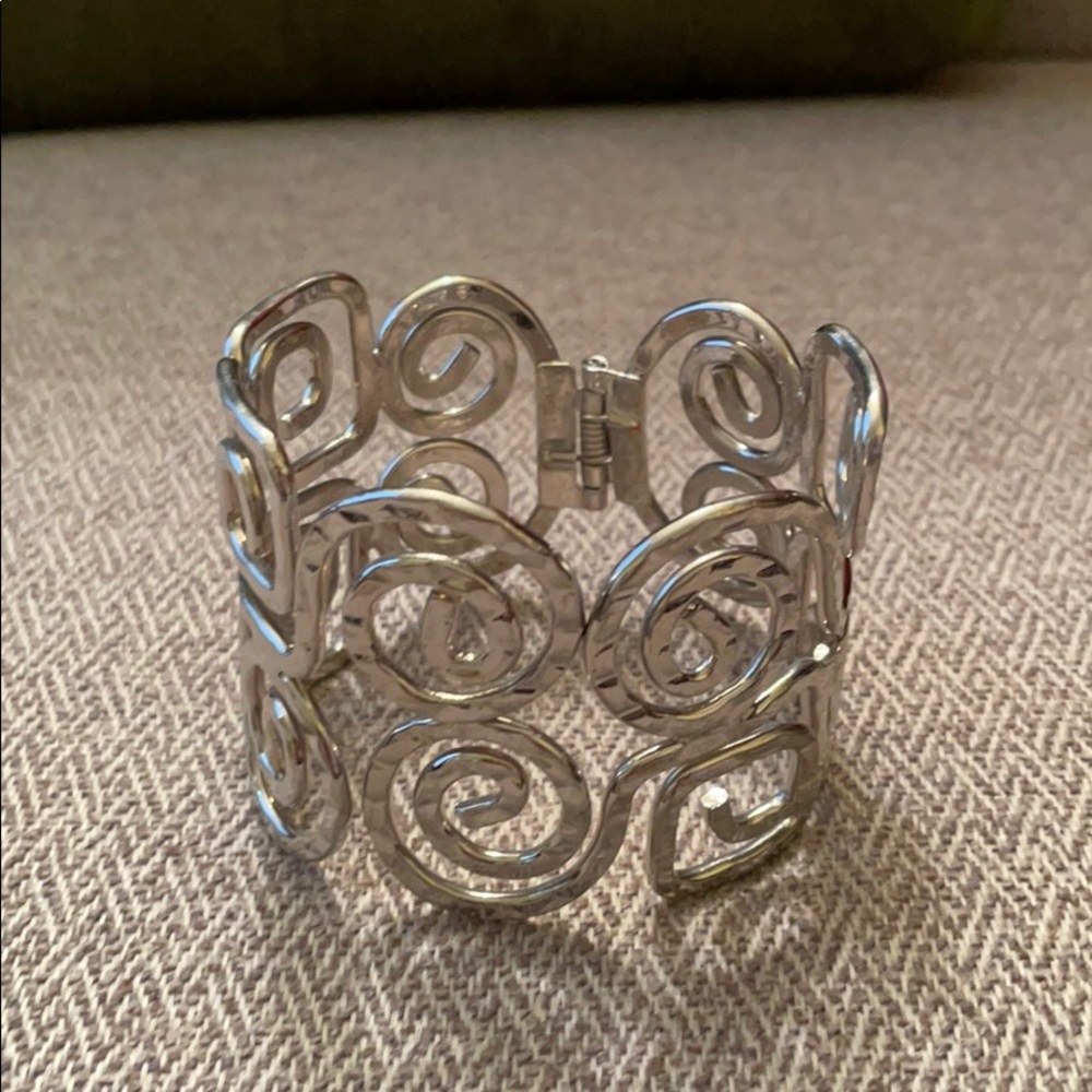 Silver wrist band bracelet